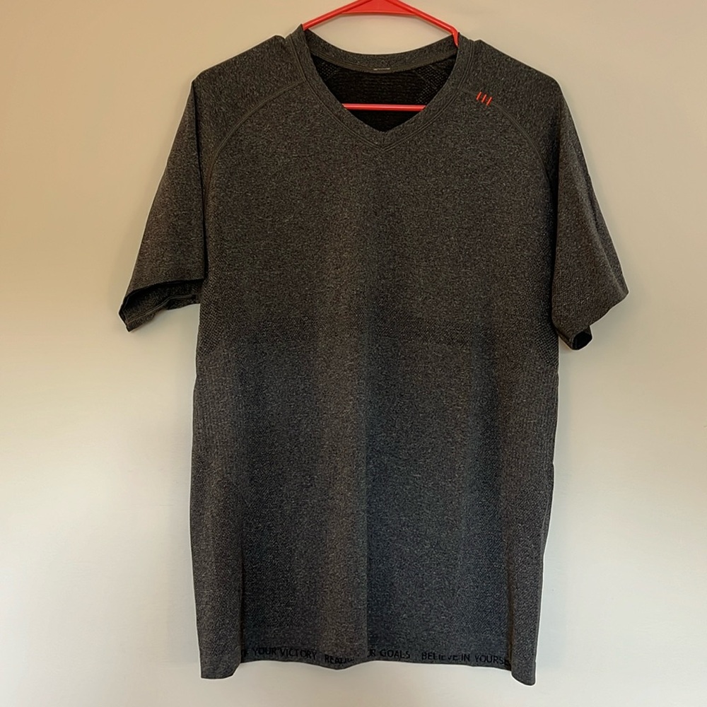 Men’s Lululemon Shirt